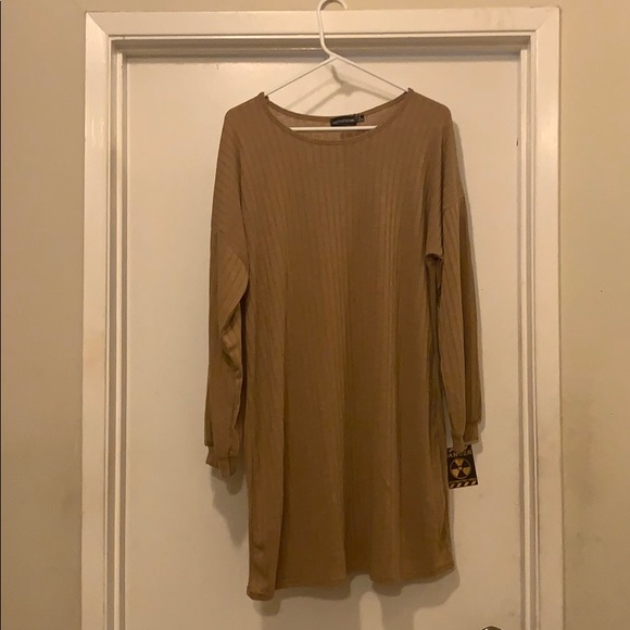 Tan long sleeve T-shirt dress - Picture 2 of 2